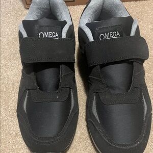 Omega Men's Walking Shoes